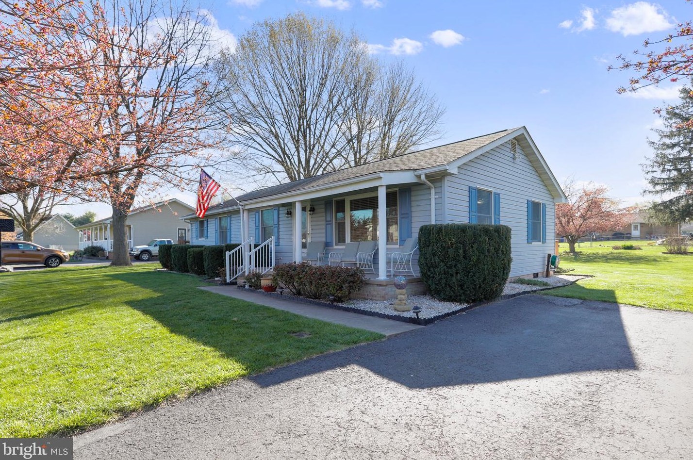 148 Friendship Dr, Martinsburg, WV 25405-2514