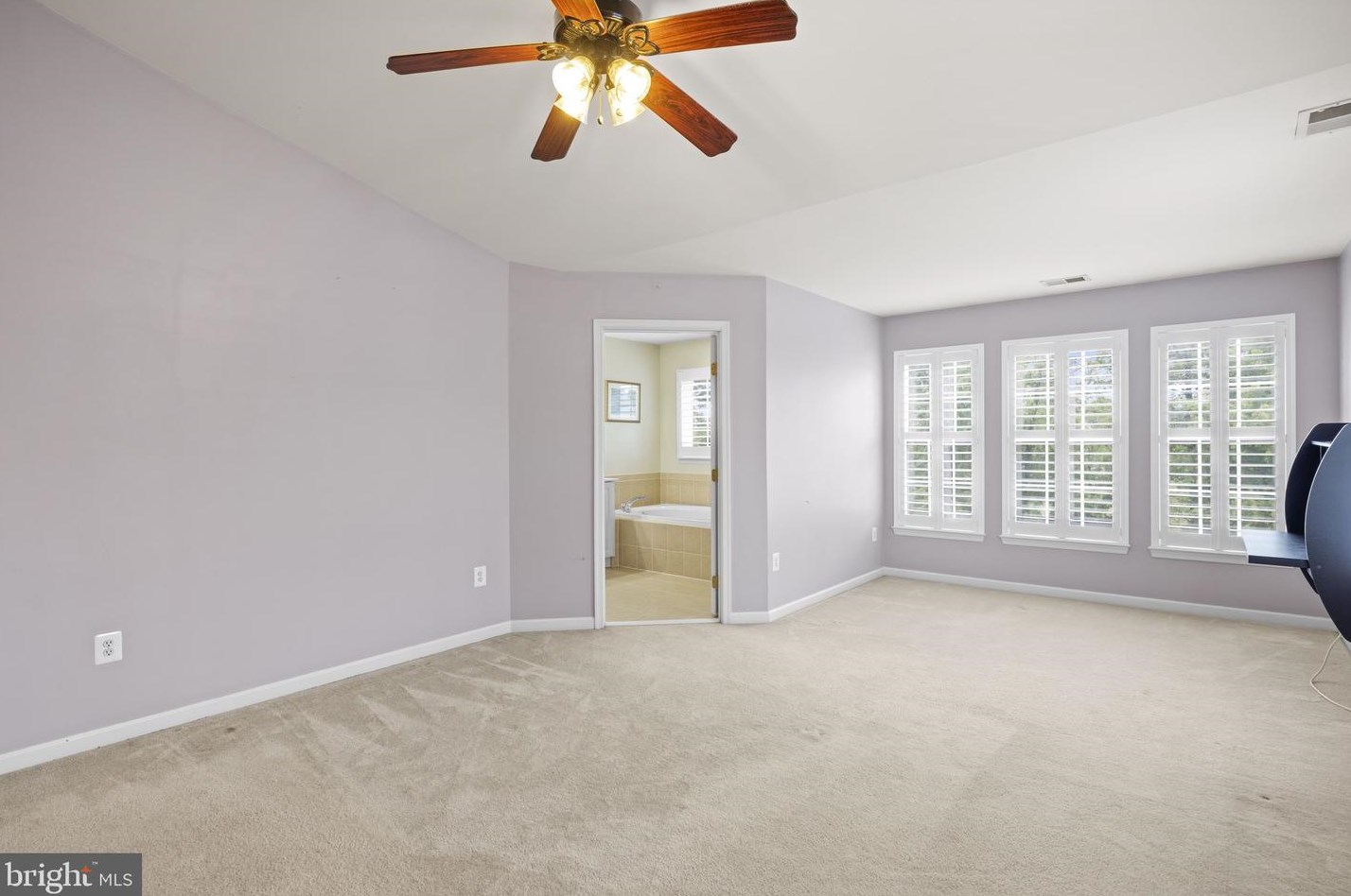 86 Lullwater Way, Falling Waters, WV 25419
