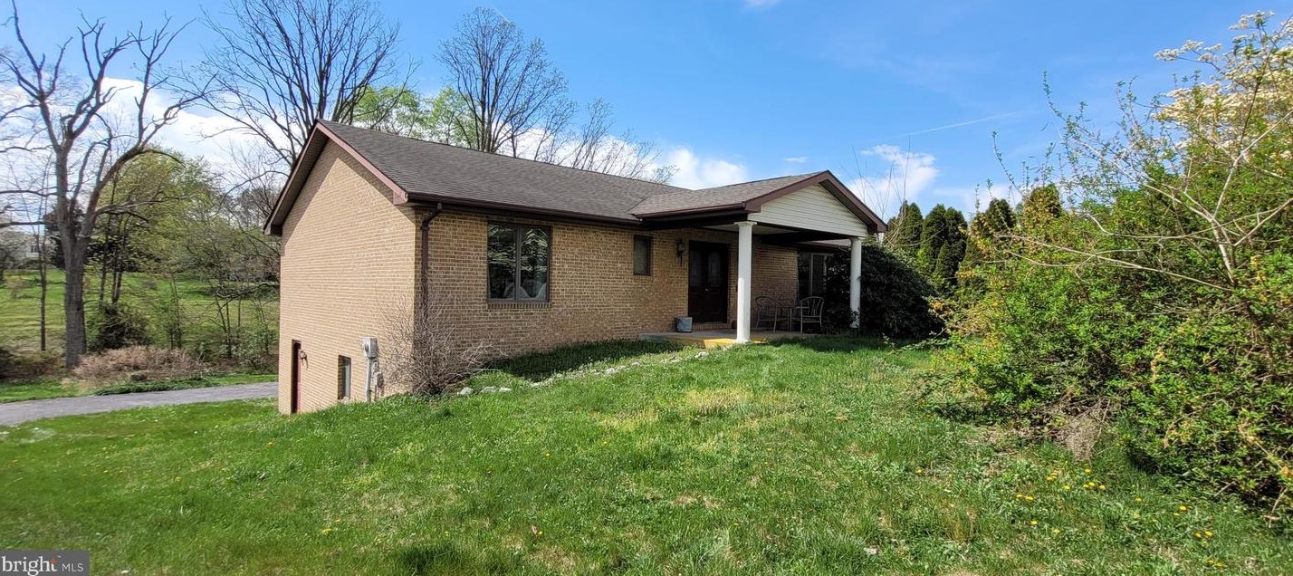 144 Brenda Dr, Martinsburg, WV 25404-0667