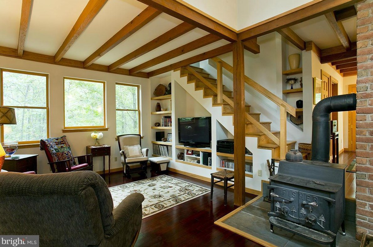 457 Buck Hill Rd, Gerrardstown, WV 25420
