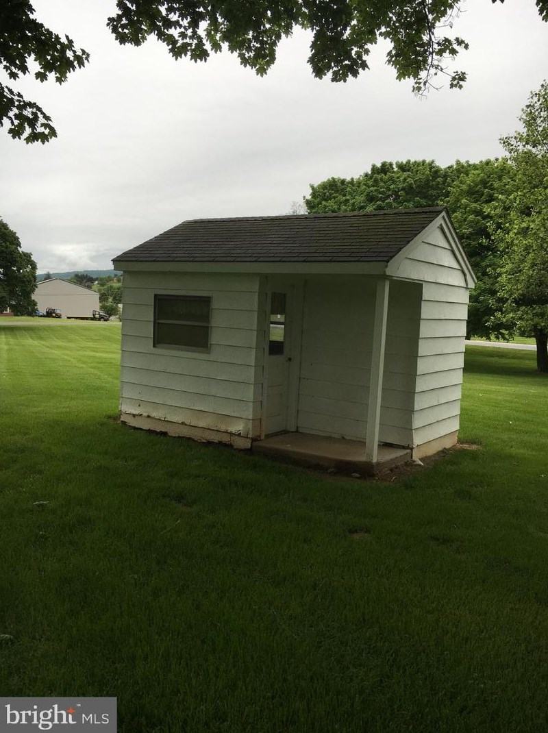 4535 Arden Nollville Rd, Martinsburg, WV 25403