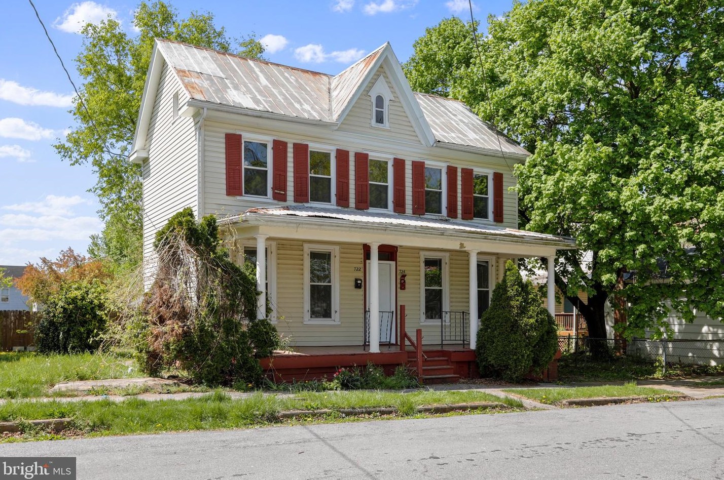 724 Stephen St, Martinsburg, WV 25401-2239