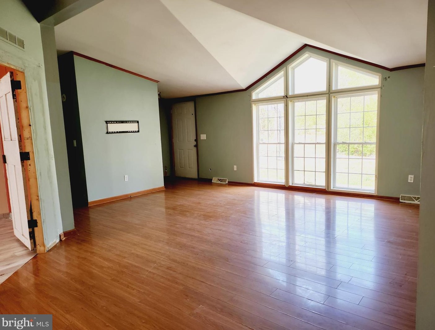 3749 Swinging Bridge Rd, Hedgesville, WV 25427