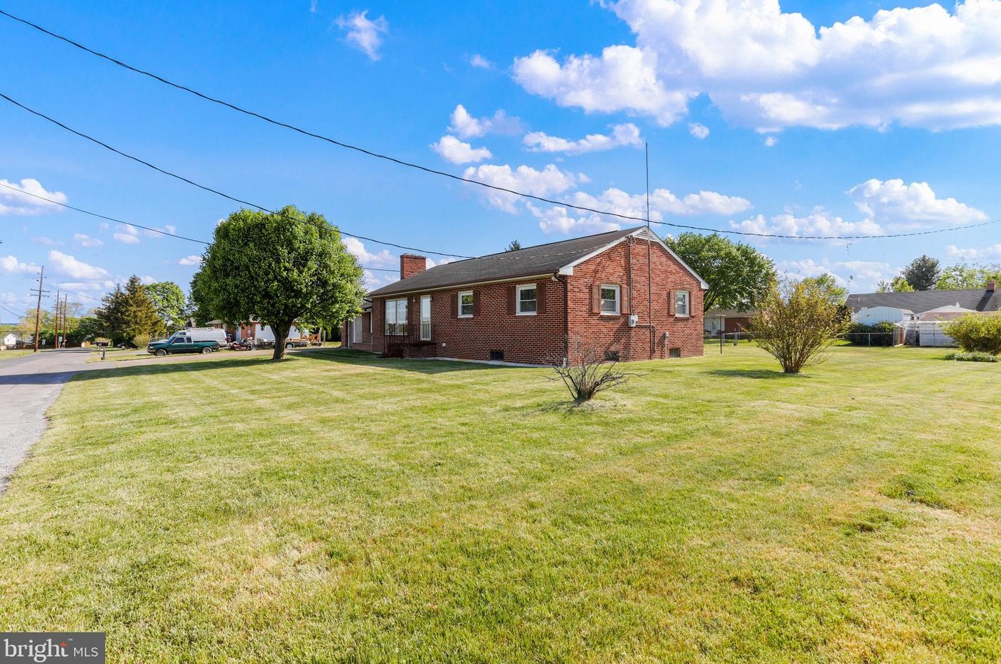 99 Primrose Dr, Martinsburg, WV 25404-0649