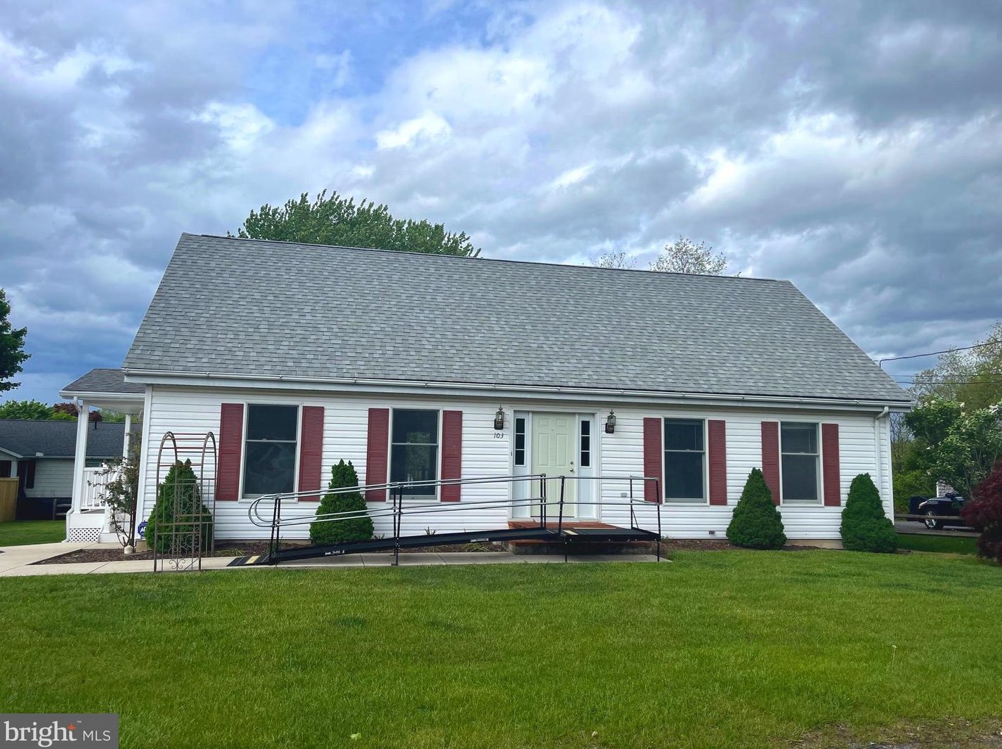 103 Mahogany Ct, Martinsburg, WV 25404-5464
