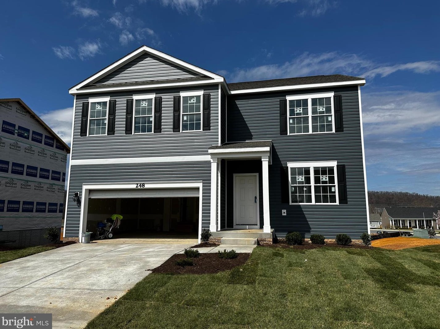 282 Aylesbury Ln, Martinsburg, WV 25403