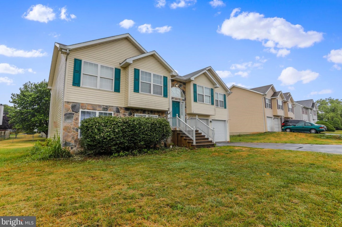 83 Binns Ct, Martinsburg, WV 25405-5098