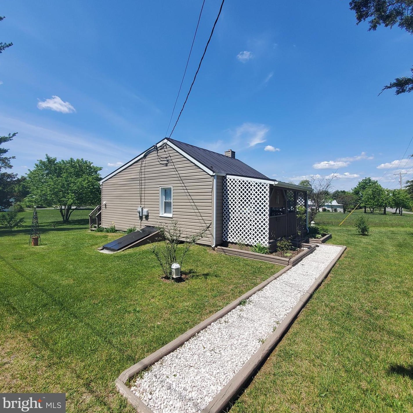 1520 Middleway Pike, Inwood, WV 25428-4071