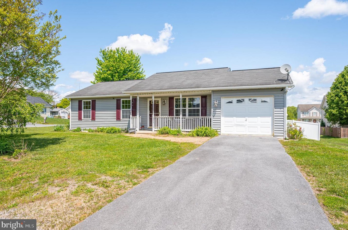 136 Raider Ln, Martinsburg, WV 25403-7673
