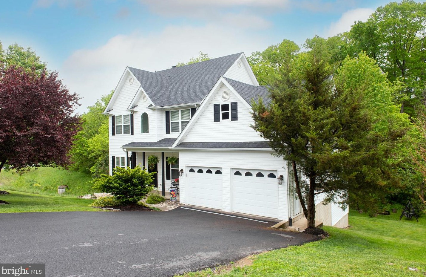 545 Aztec Dr, Martinsburg, WV 25405