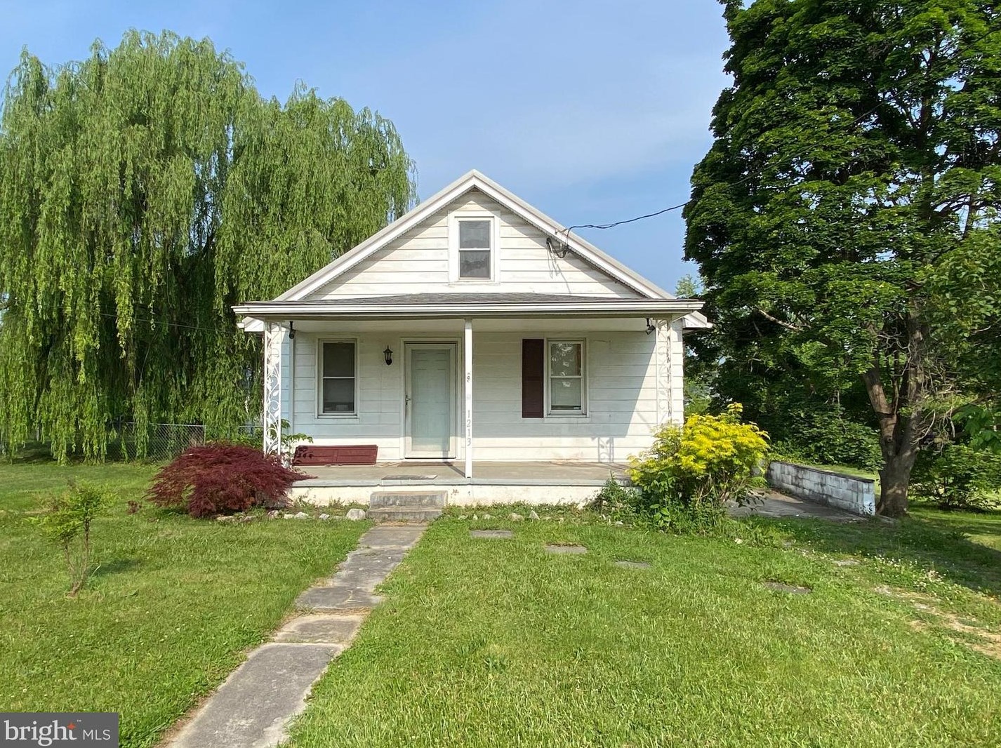 1213 Virginia Ave, Martinsburg, WV 25401-1643
