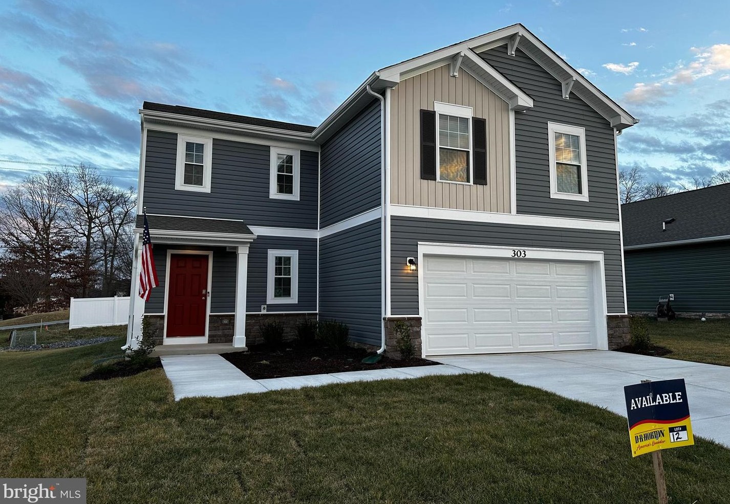 323 Aylesbury Ln, Martinsburg, WV 25403