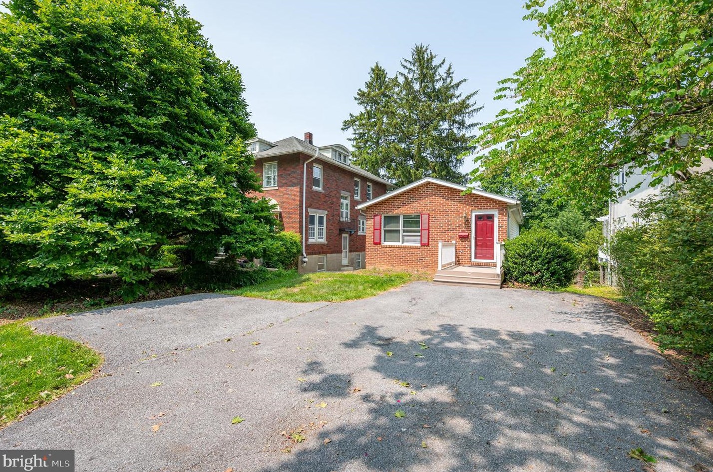 1008 W King St, Martinsburg, WV 25401