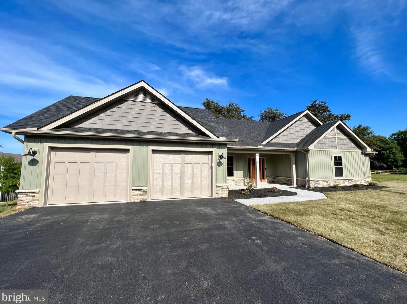 483 Wampum Ln, Hedgesville, WV 25427