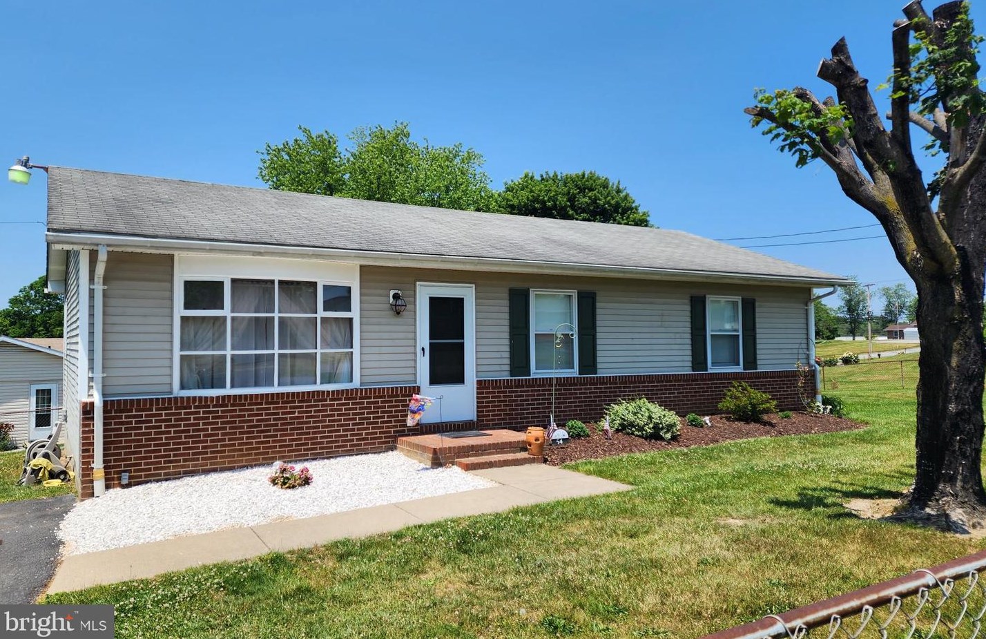 54 Denim Ln, Martinsburg, WV 25430-2615