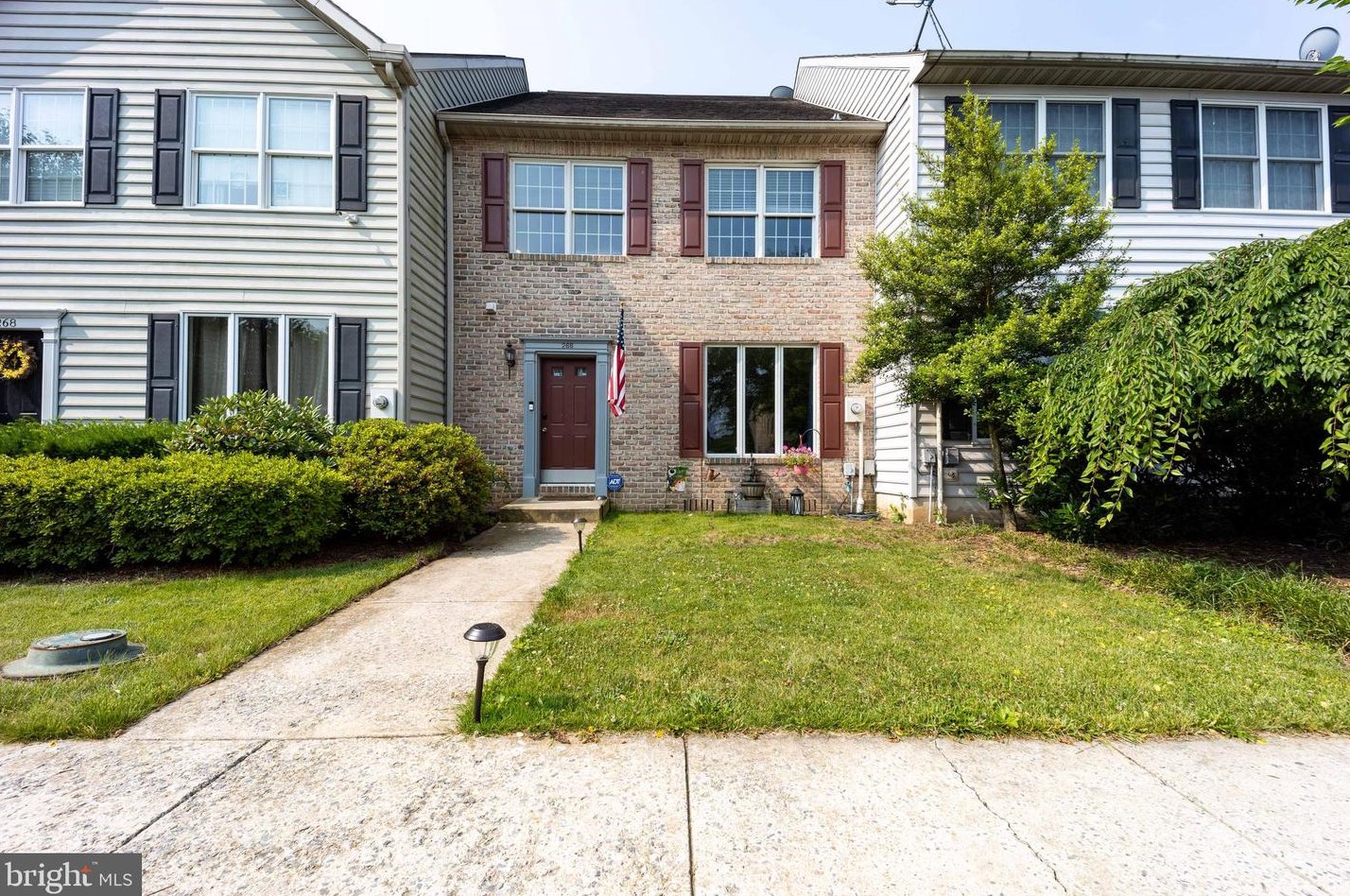 266 Morningside Dr, Falling Waters, WV 25419