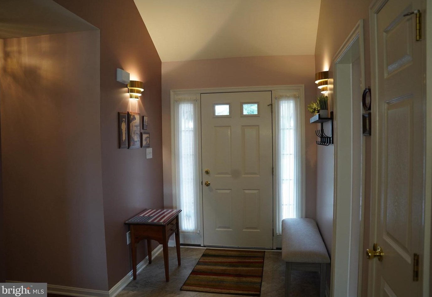 97 Hastings Dr, Falling Waters, WV 25419