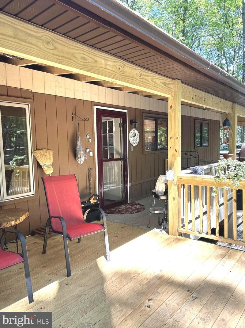 111 Bob White Ln, Hedgesville, WV 25427
