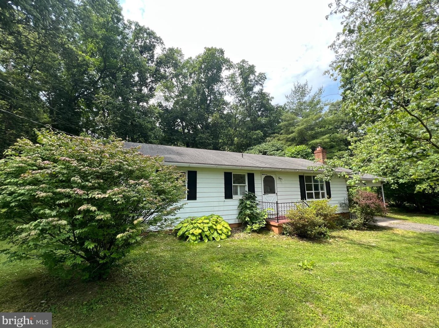 82 Access Dr, Martinsburg, WV 25404-0571