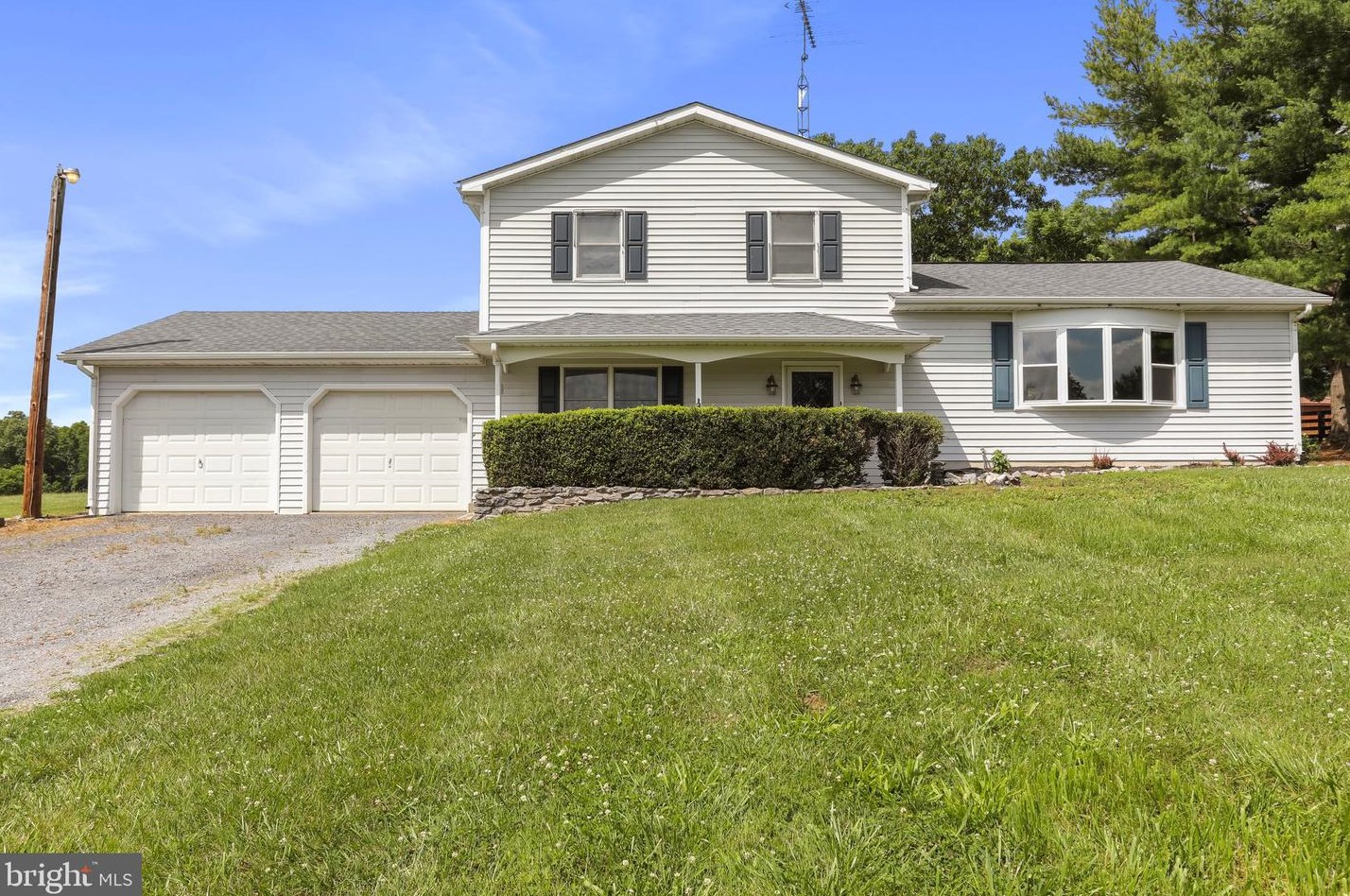 122 Divine Dr, Martinsburg, WV 25403-6145