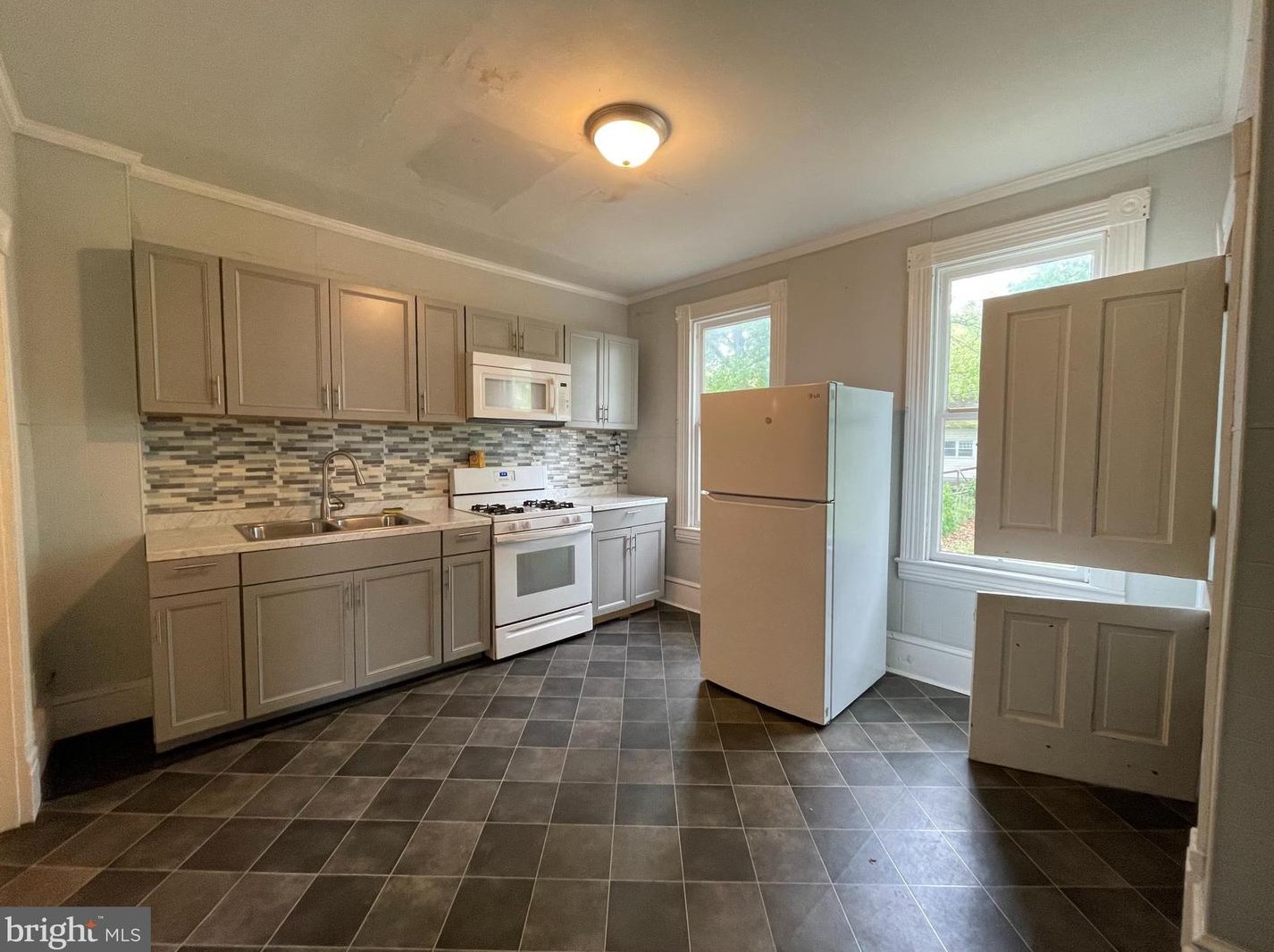 725 King St, Martinsburg, WV 25401-2214