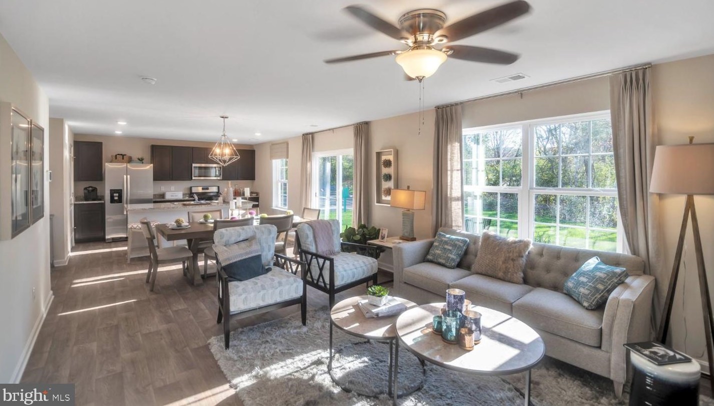 377 Aylesbury Ln, Martinsburg, WV 25403