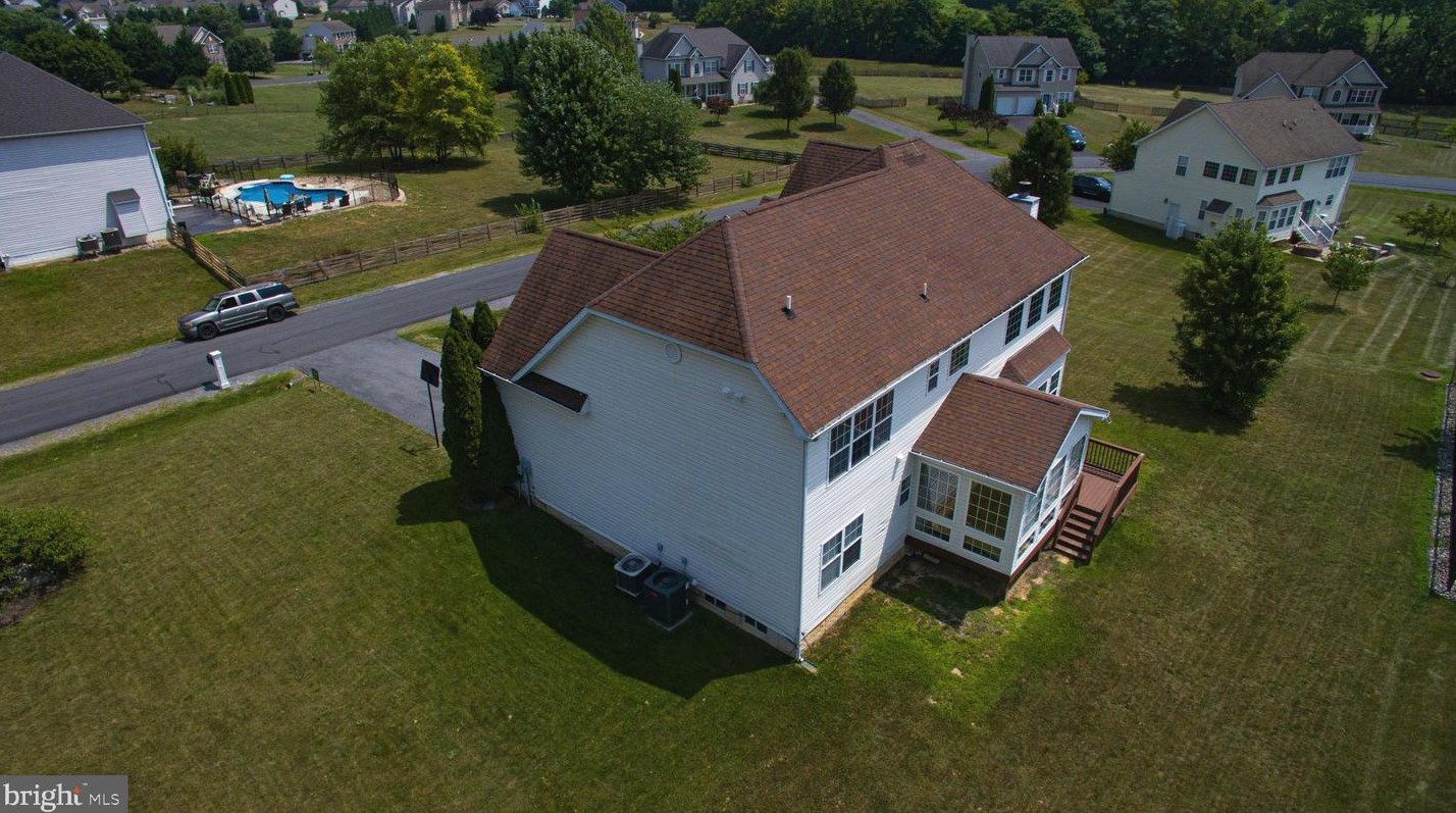 14 Prune Ln, Martinsburg, WV 25403-4945