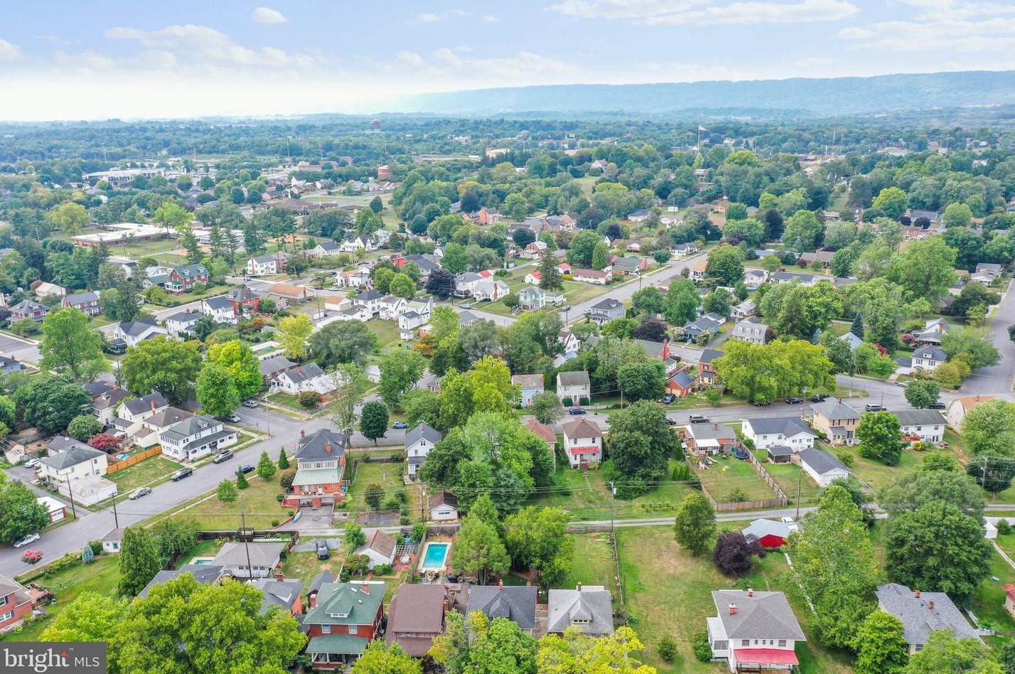 110 Tennessee Ave, Martinsburg WV 25401-2333 exterior