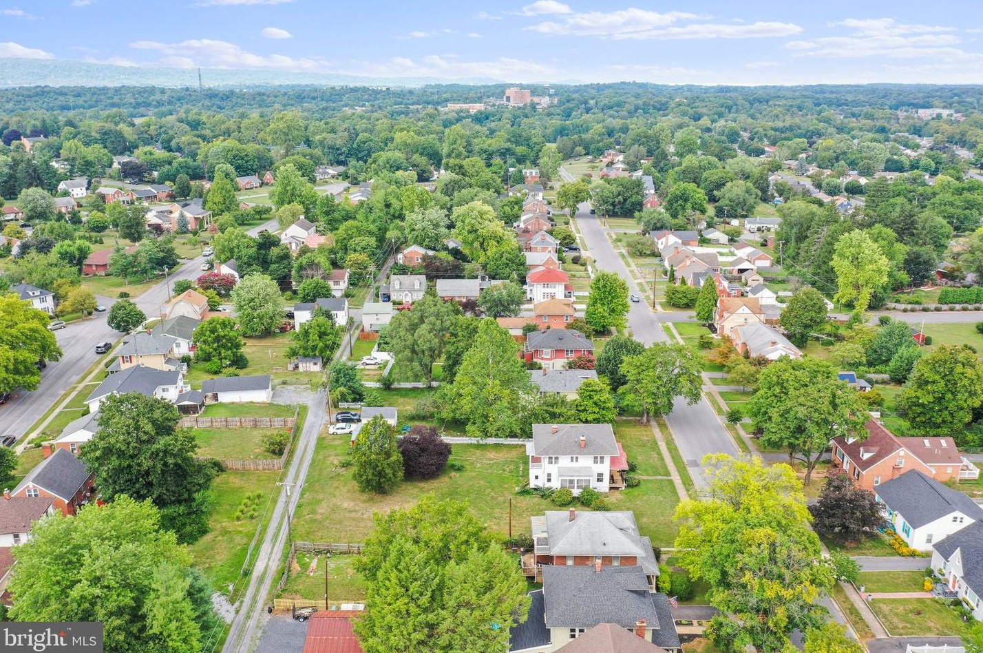 110 Tennessee Ave, Martinsburg WV 25401-2333 exterior