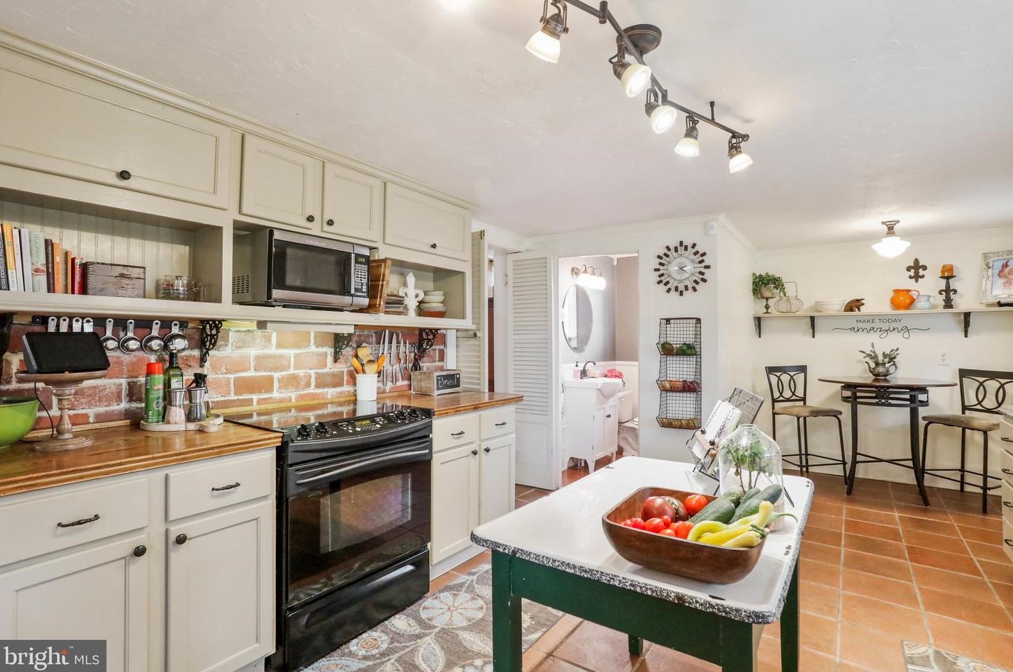 110 Tennessee Ave, Martinsburg WV 25401-2333 exterior