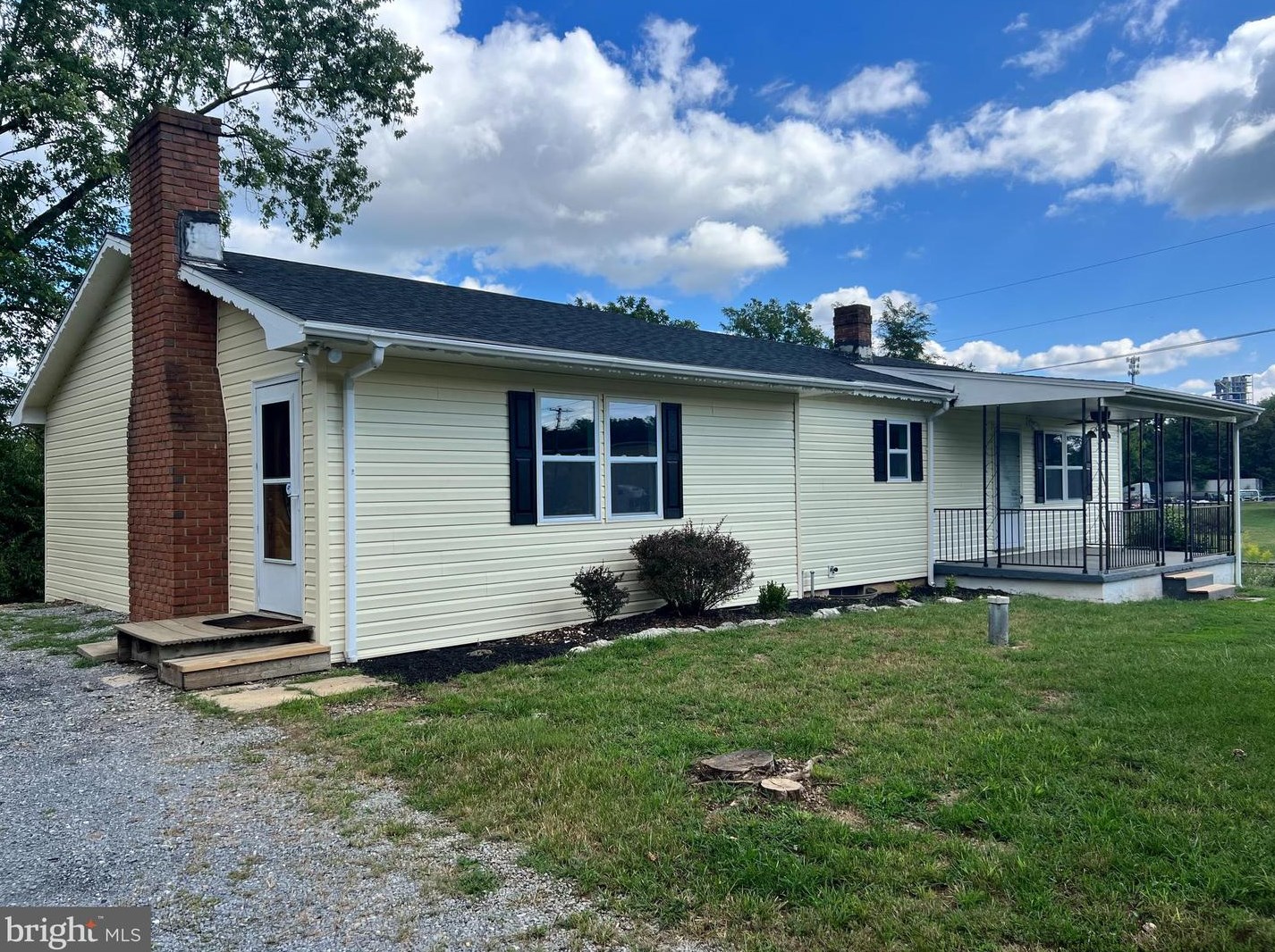 256 Lawn St, Martinsburg, WV 25405-5010