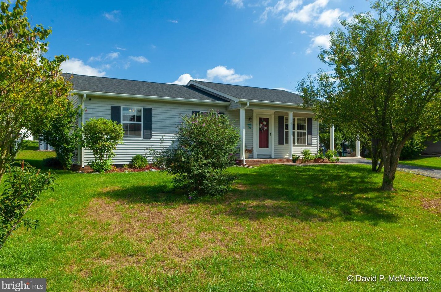 25 Hemmingway Ln, Martinsburg, WV 25405-5890