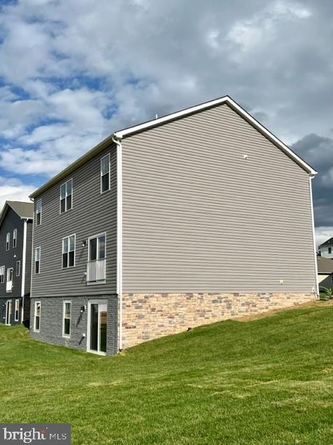 408 Aylesbury Ln, Martinsburg, WV 25403