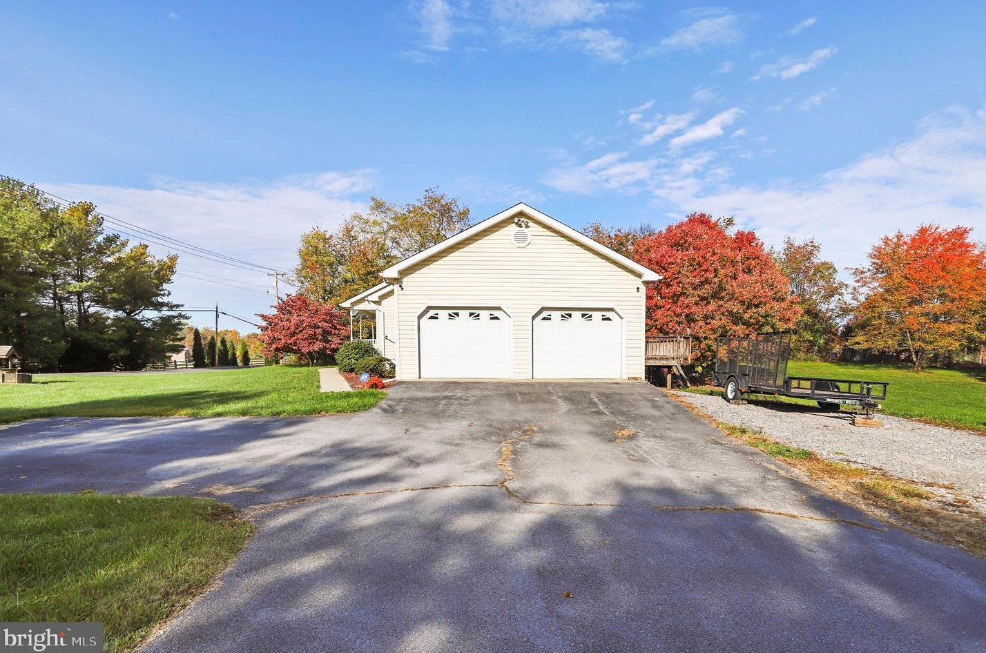 1428 Broad Ln, Falling Waters, WV 25419