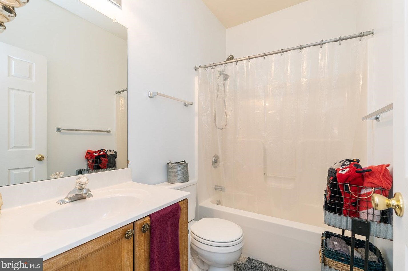 207 Caledonia Dr, Martinsburg WV  25405-5743 exterior