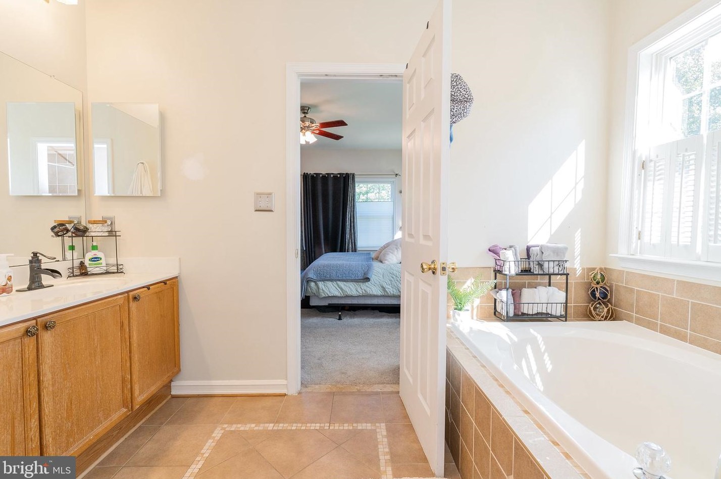 207 Caledonia Dr, Martinsburg WV  25405-5743 exterior