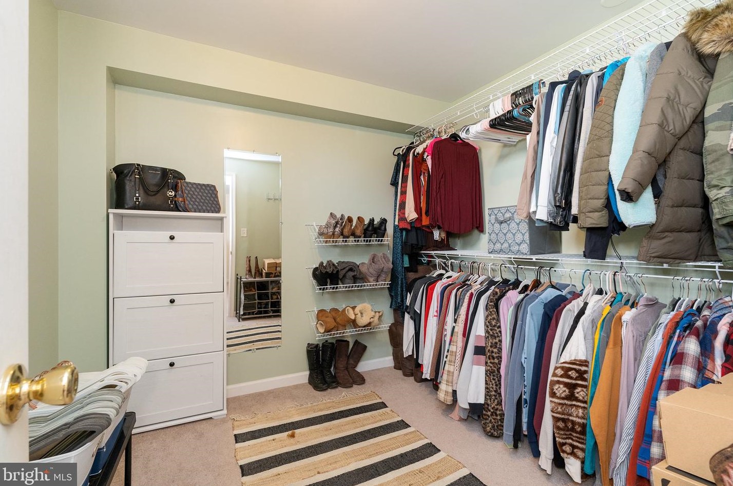 207 Caledonia Dr, Martinsburg WV  25405-5743 exterior