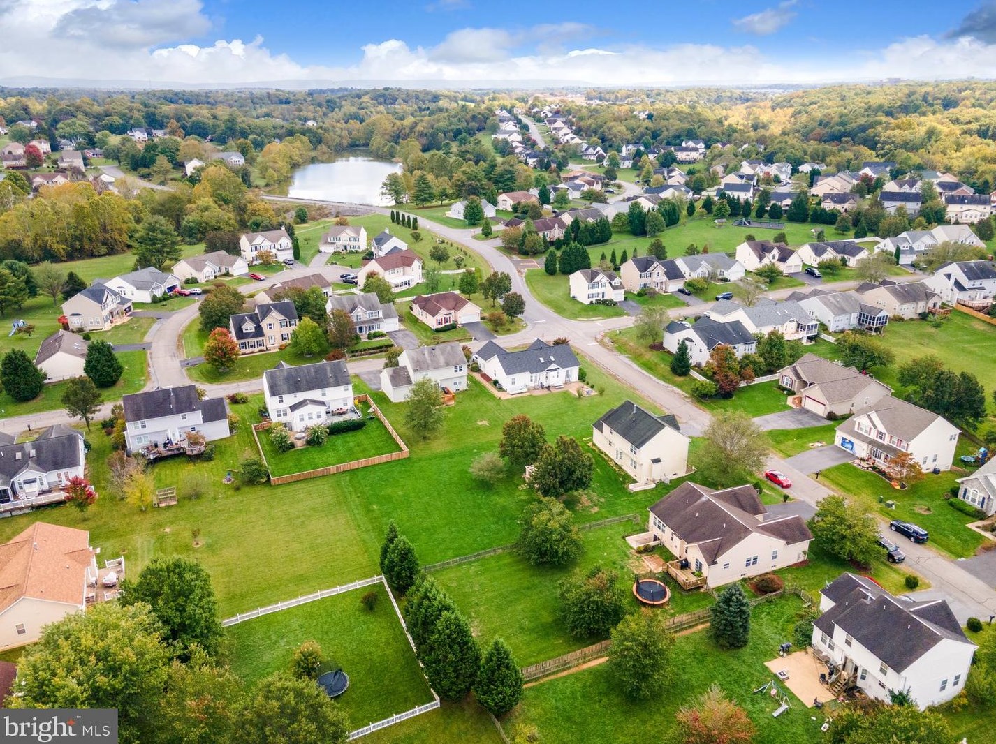 207 Caledonia Dr, Martinsburg WV  25405-5743 exterior