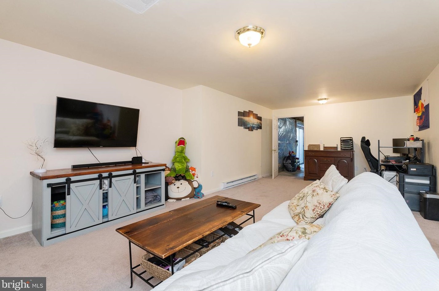 207 Caledonia Dr, Martinsburg WV  25405-5743 exterior