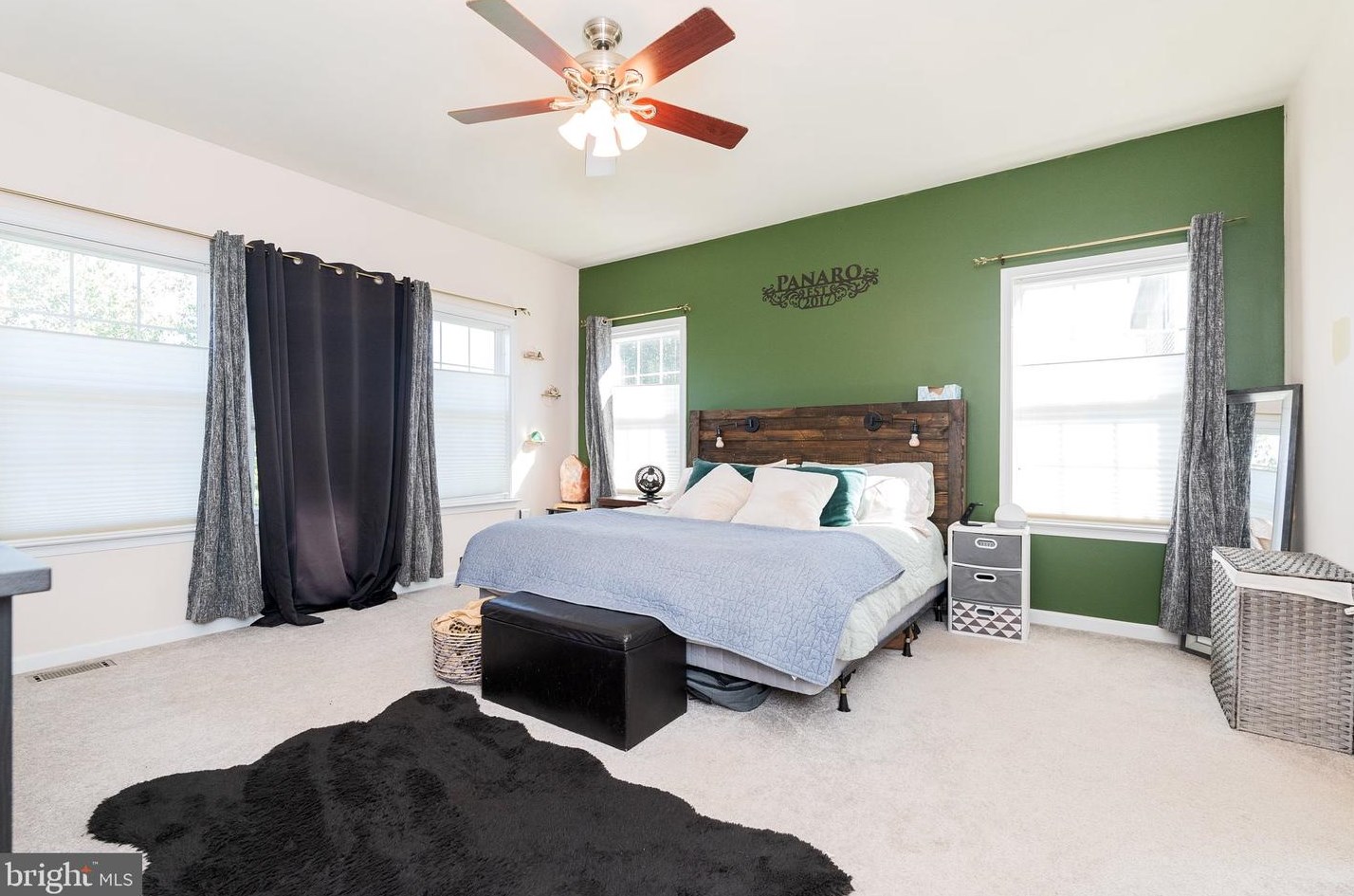 207 Caledonia Dr, Martinsburg WV  25405-5743 exterior