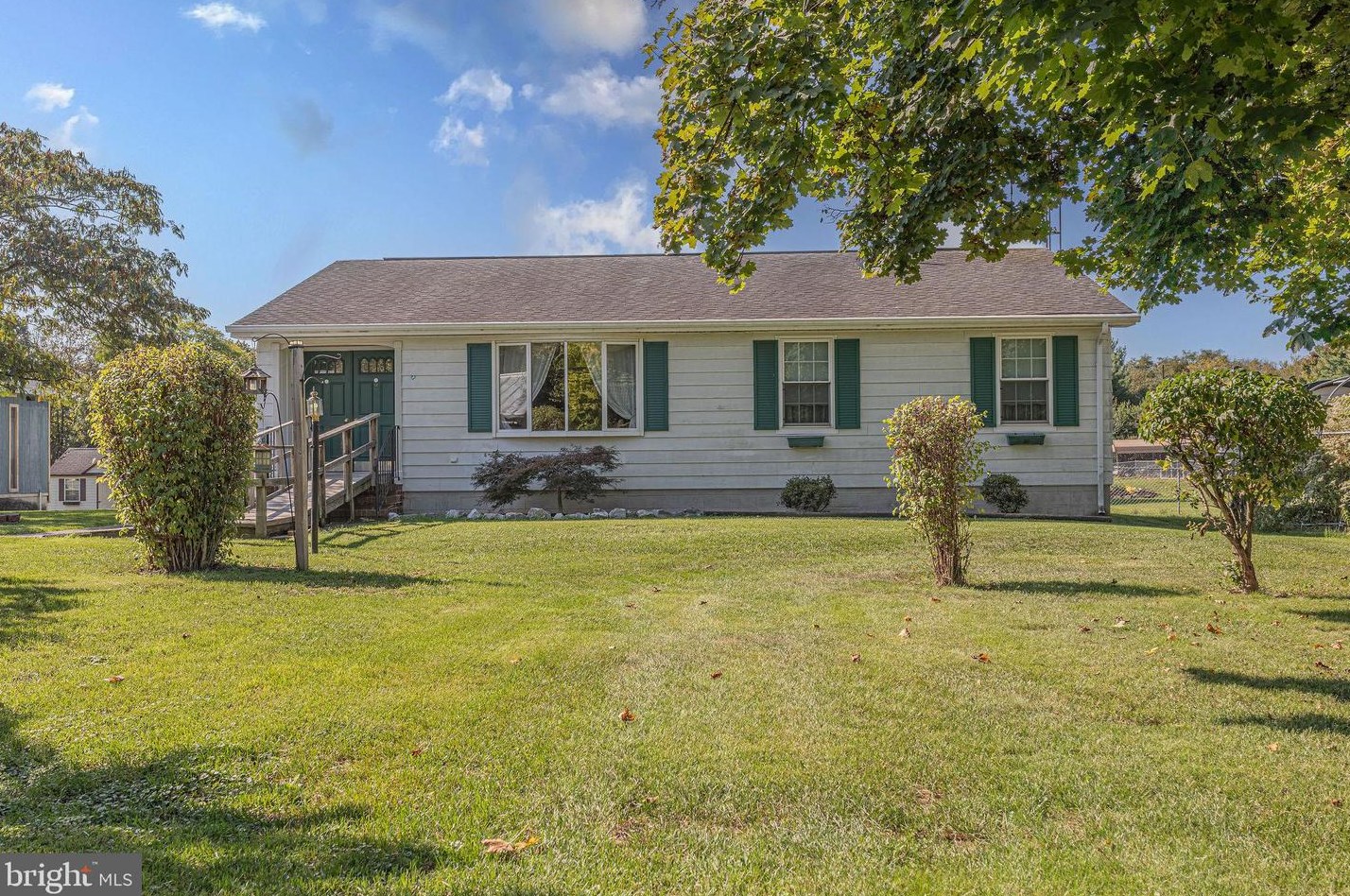 574 Railroad Dr, Martinsburg, WV 25404-6460