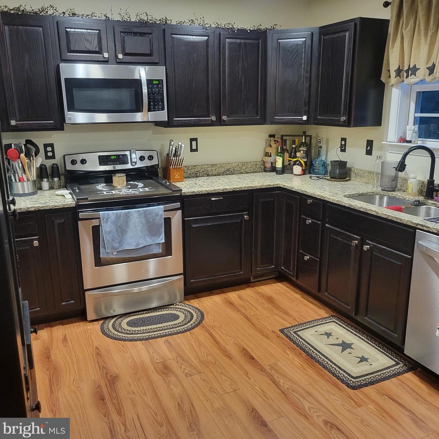 87 Moody Dr, Martinsburg WV  25405-6954 exterior