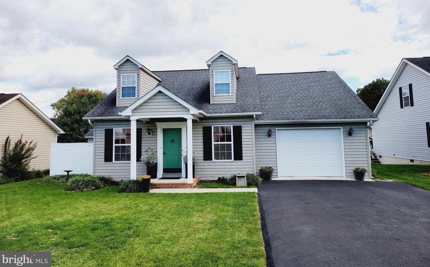 105 Tanner Ln, Martinsburg, WV 25401-3094
