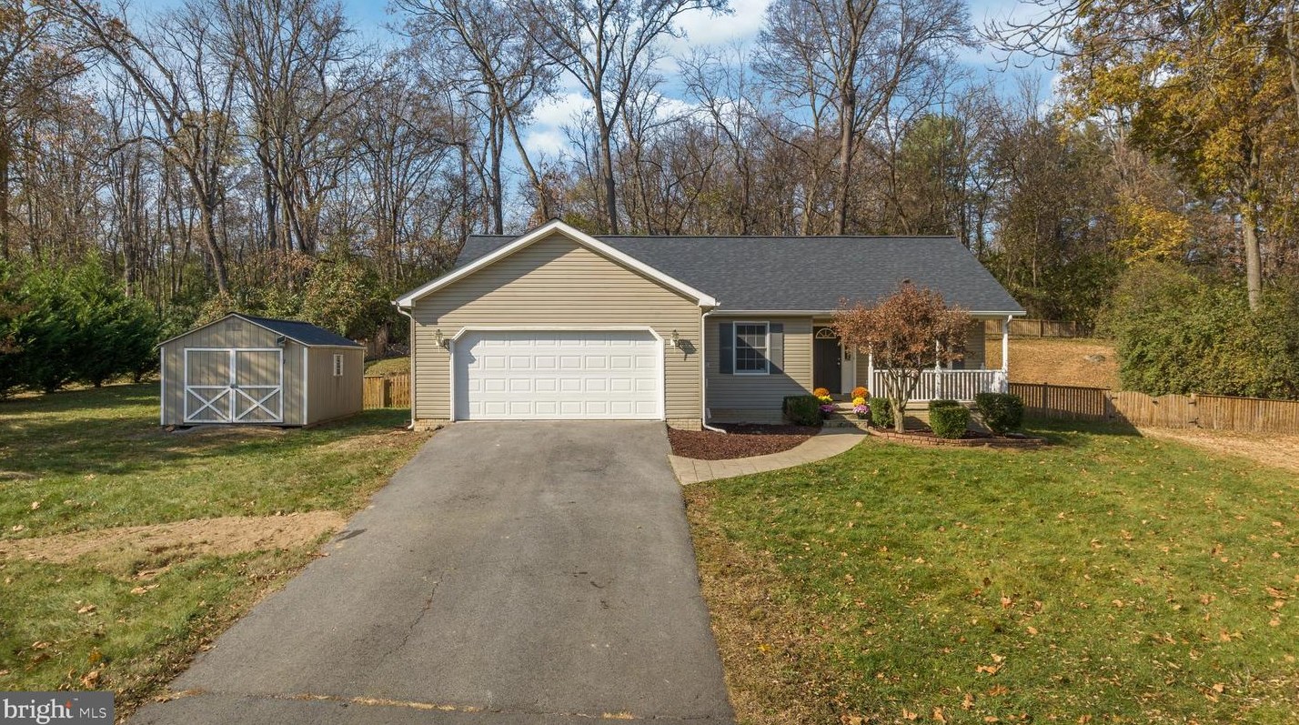 122 Bentley Dr, Inwood, WV 25428