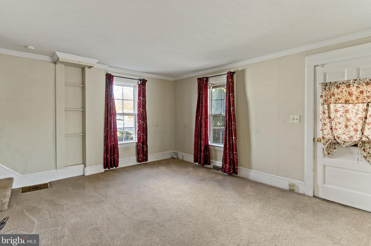 815 Raleigh St, Martinsburg, WV 25401-2147