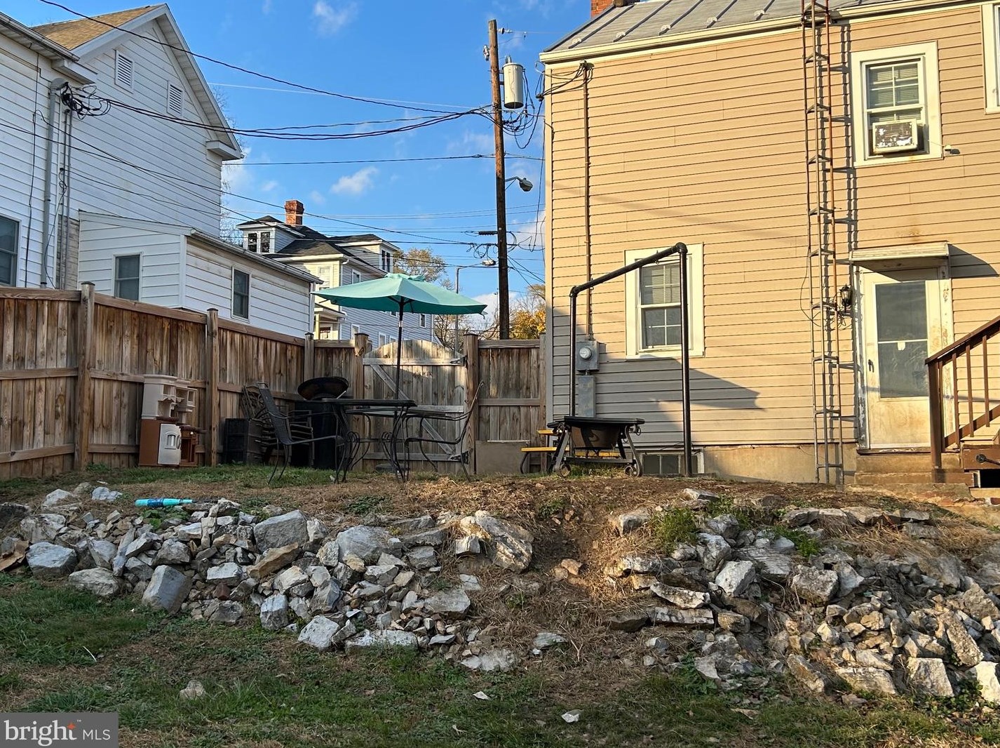 220 John St, Martinsburg WV  25401-4217 exterior