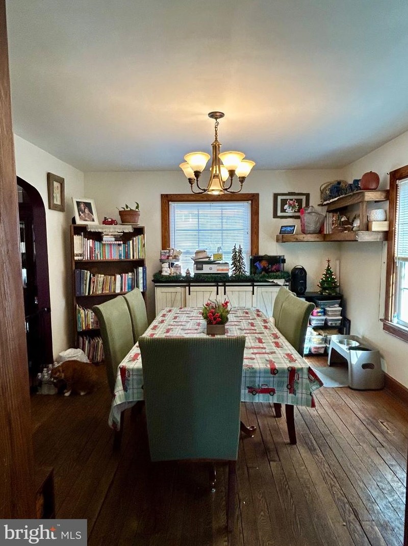 220 John St, Martinsburg WV  25401-4217 exterior