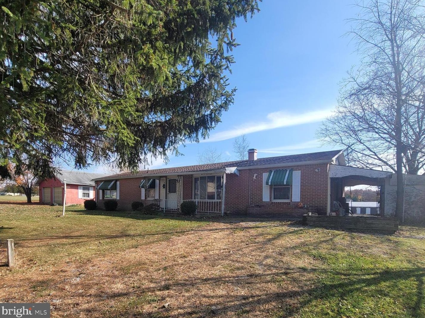 32 Milo Ln, Falling Waters, WV 25419