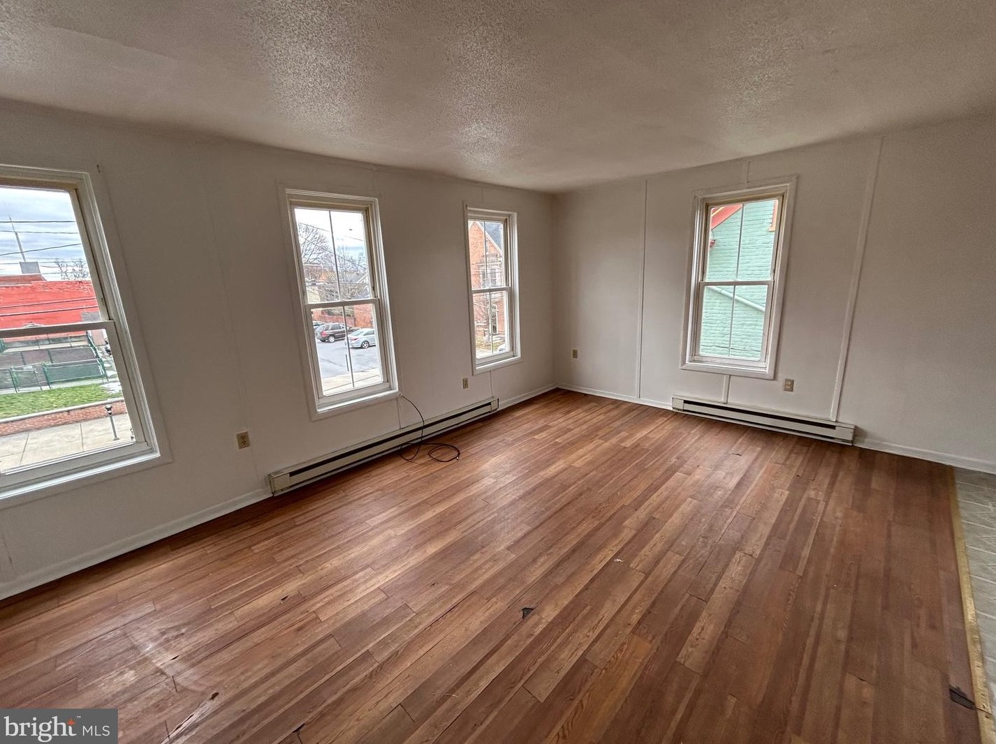 114 W Martin St #4, Martinsburg, WV 25401
