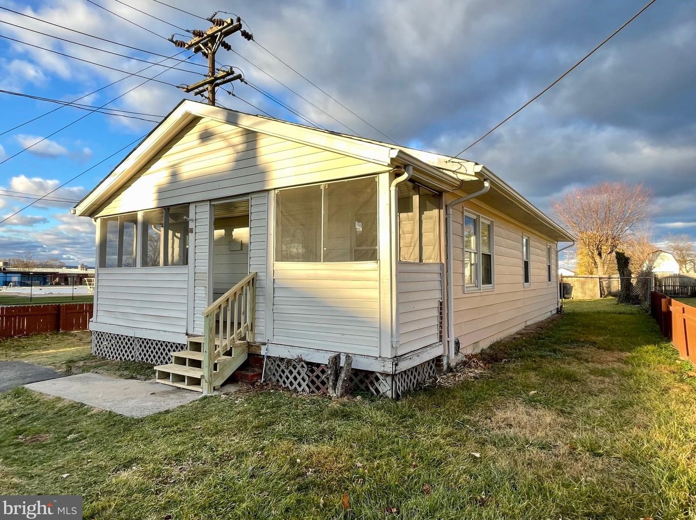 281 Woodbury Ave, Martinsburg, WV 25404-4845
